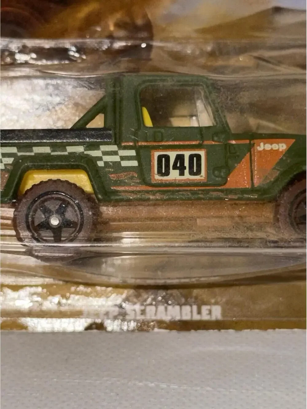 Hot Wheels Off Road Trucks Series Olive Green Jeep Scrambler CJ8 3/6 A7 #40